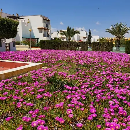 Naturista En Primera Linea De Vera Playa!!!